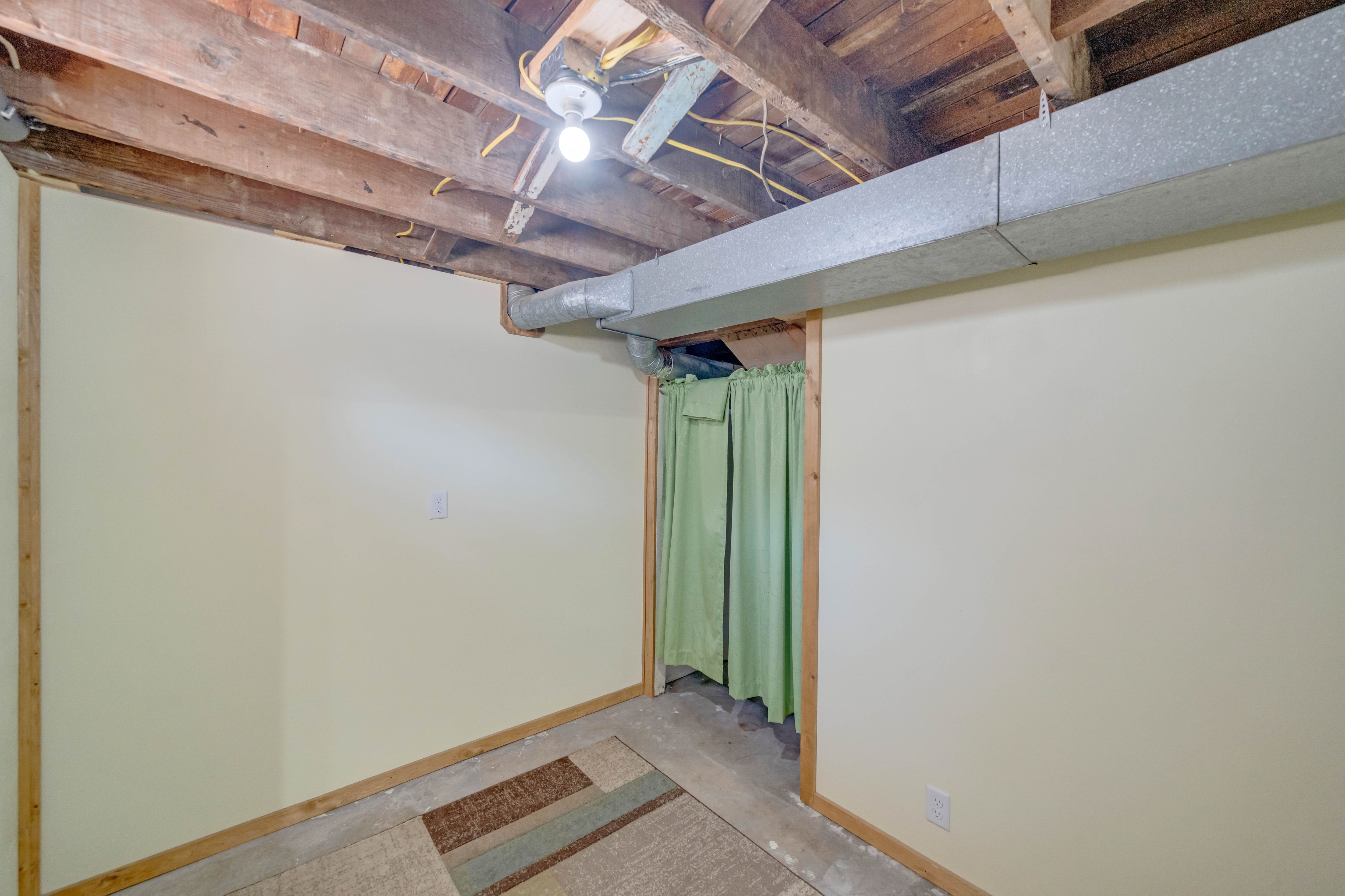 Listing Photo: 320 Burlington Ave, Martensdale, IA 50160 (18 of 34)